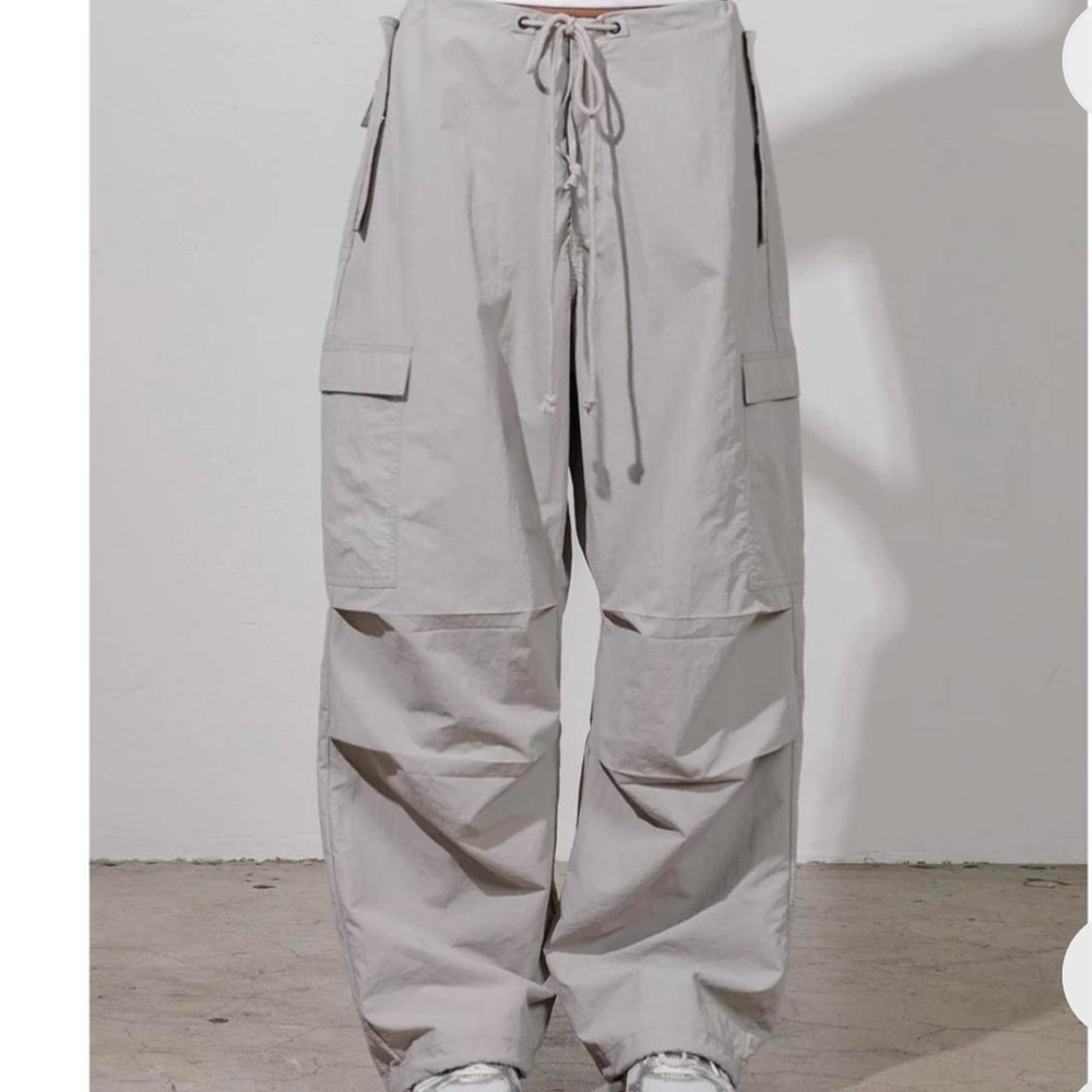 LE parachute pants! M/L